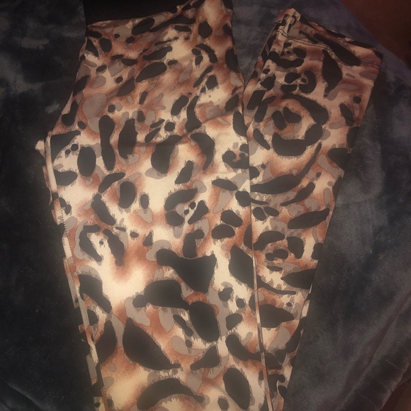 Bebe beautiful flattering tights. - Picture 3 of 3